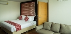 1  Bedroom Suite - Chinese Style (King Bed)