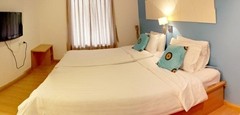 Deluxe Comfort Room