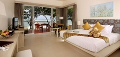 Grand Deluxe Beachfront Room