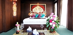 Lanna Jacuzzi Suite